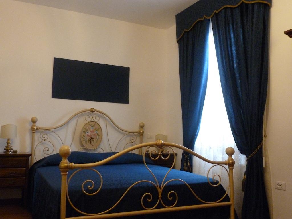 B&B La Terrazza Dei Miracoli Venetië Kamer foto